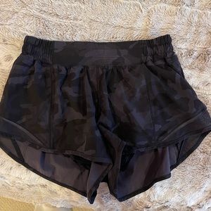 Lululemon Hotty Hot Shorts! Black Camo pattern